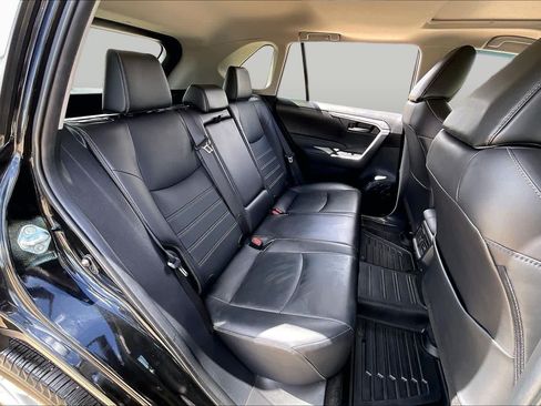 Used 2024 Toyota RAV4 XLE Premium FWD image 20