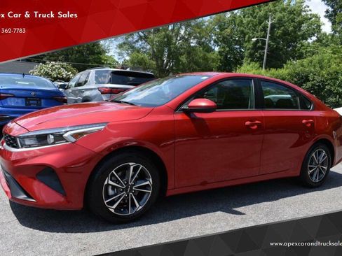 Used 2023 Kia Forte LXS FWD image 1