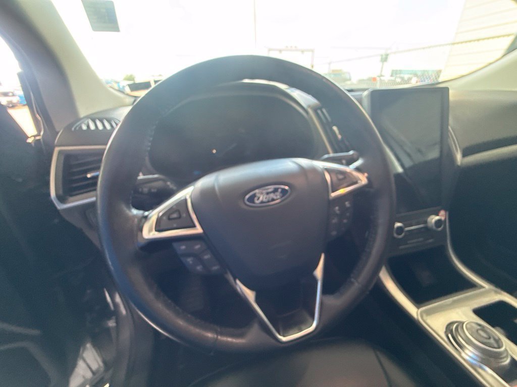 Used 2024 Ford Edge SEL AWD/4WD image 9