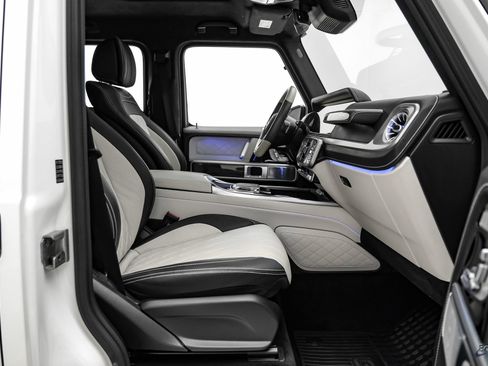 Used 2025 Mercedes-Benz G 550 image 48