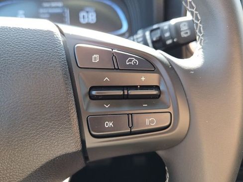 Used 2024 Hyundai Venue SEL FWD image 23
