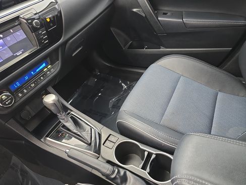 Used 2014 Toyota Corolla S FWD image 22