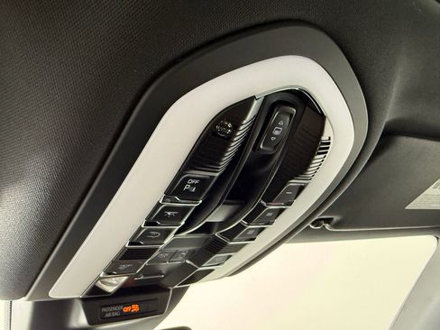 New 2026 Porsche Macan S image 23