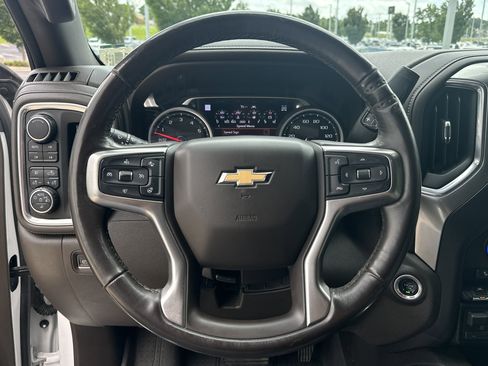 Used 2019 Chevrolet Silverado 1500 LTZ AWD/4WD image 16