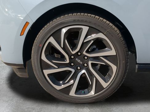 New 2026 Lincoln Navigator Reserve AWD/4WD image 9