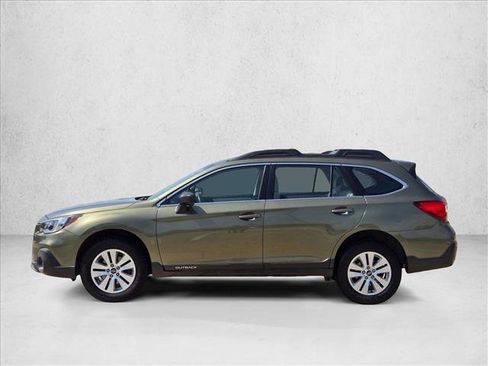 Used 2019 Subaru Outback 2.5i AWD/4WD image 9