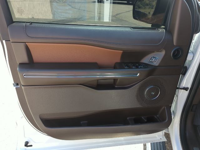 Used 2024 Ford Expedition King Ranch AWD/4WD image 17