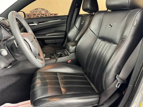 Used 2023 Chrysler 300 S RWD image 33