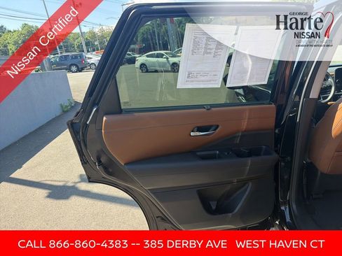 Certified 2025 Nissan Pathfinder Platinum w/ Cargo Package AWD/4WD image 16