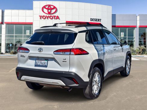 Certified 2022 Toyota Corolla Cross LE AWD/4WD image 7