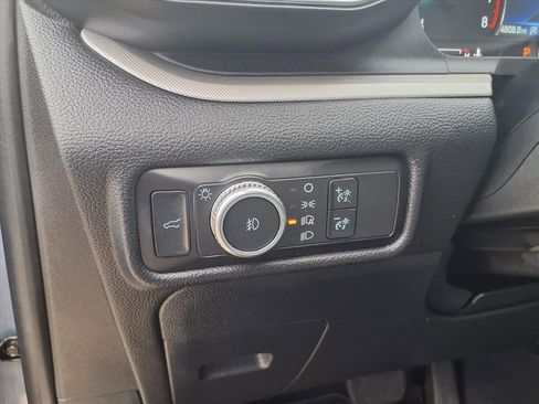 Used 2021 Ford Explorer XLT w/ Equipment Group 202A image 21