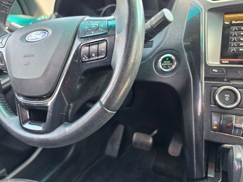 Used 2016 Ford Explorer XLT w/ Equipment Group 202A FWD image 36