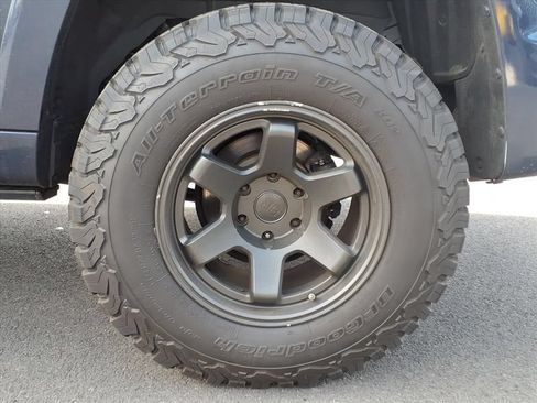 Used 2014 Toyota 4Runner Limited AWD/4WD image 27