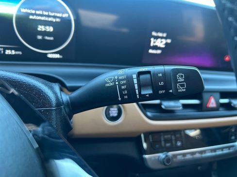 Used 2024 Kia Seltos SX w/ SX Sunroof Package image 22