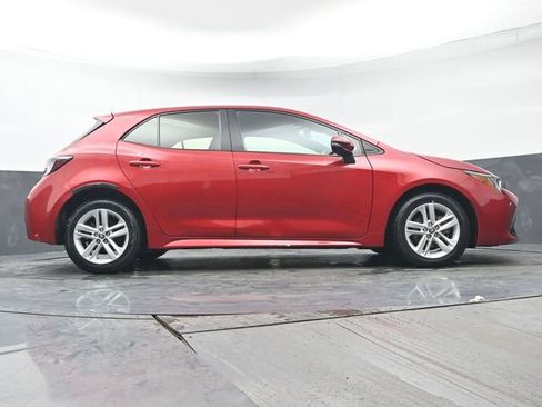 Used 2021 Toyota Corolla SE w/ SE Preferred Package image 32