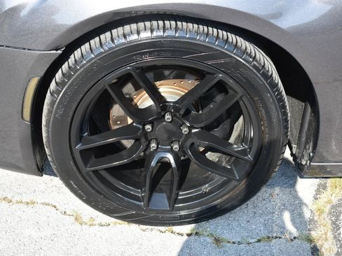 Used 2017 Chrysler 300 S w/ 300S Premium Group 2 w/2_L RWD image 28