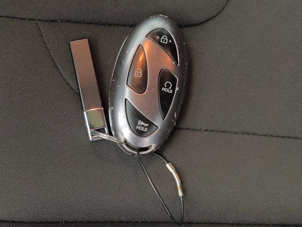 Used 2025 Hyundai Elantra SEL FWD image 32
