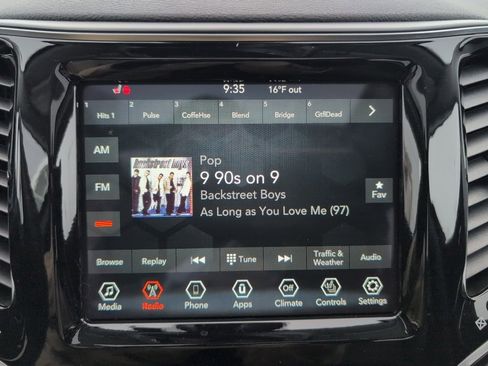 Used 2021 Jeep Cherokee Limited image 37