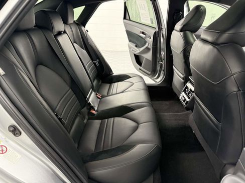Used 2019 Toyota Avalon Touring image 13