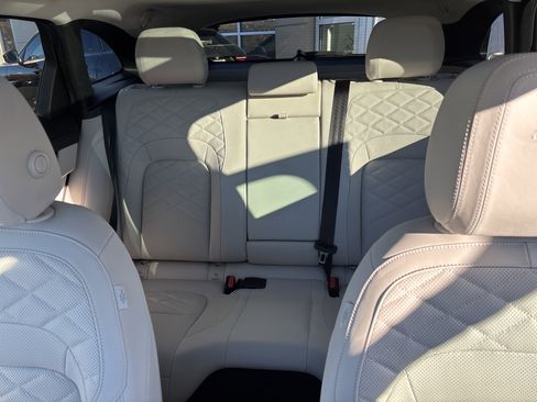 Certified 2023 Jaguar F-PACE S image 22