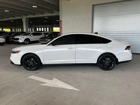 Used 2025 Honda Accord SE image 2