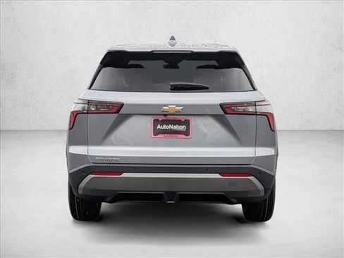 New 2026 Chevrolet Equinox LT FWD image 8