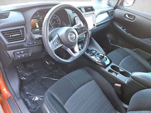 Used 2022 Nissan Leaf SV w/ SV Technology Package image 9