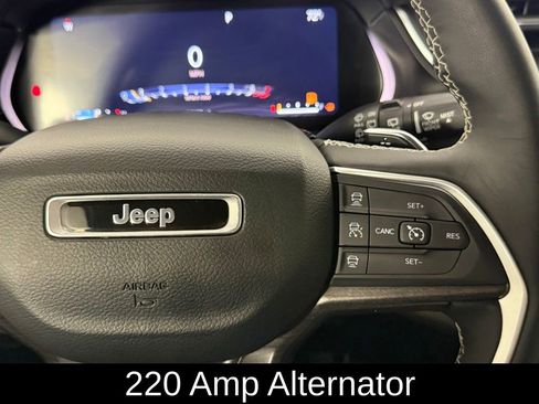Used 2024 Jeep Grand Cherokee Limited w/ Black Appearance Package RWD image 10