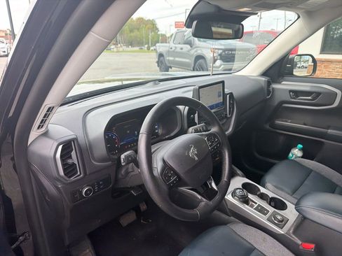 Used 2023 Ford Bronco Sport Outer Banks w/ Tech Package image 4