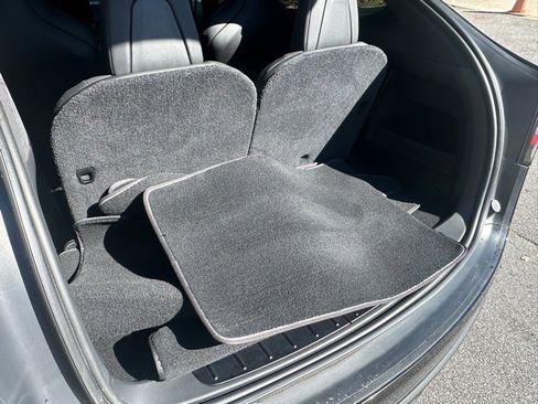 Used 2022 Tesla Model X image 71