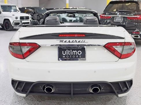 Used 2015 Maserati GranTurismo MC image 15