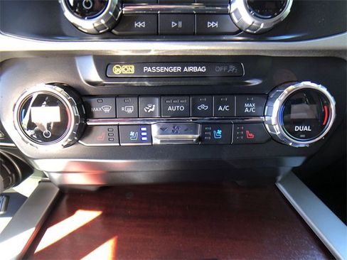 Used 2022 Ford F250 King Ranch w/ Tremor Off-Road Package image 19