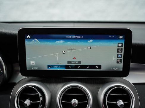 Used 2021 Mercedes-Benz GLC 300 4MATIC image 30