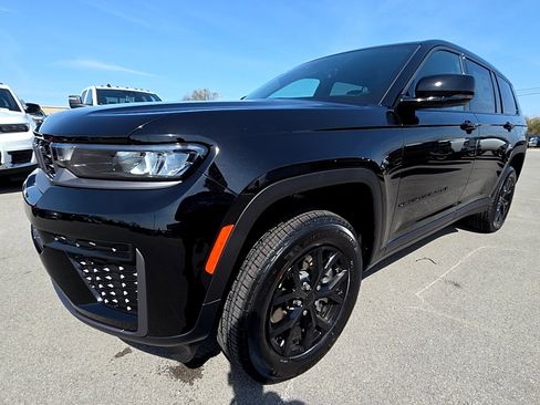 New 2026 Jeep Grand Cherokee L L LAREDO ALTITUDE 4X4 image 1