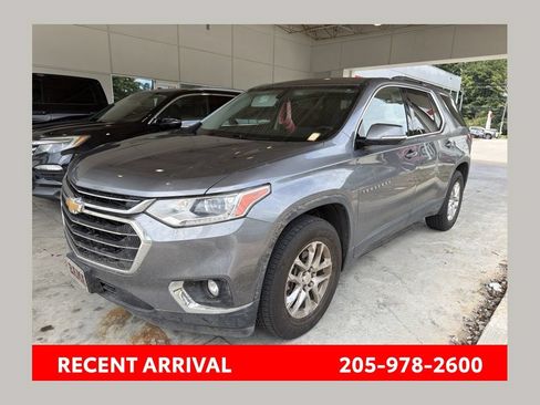 Used 2019 Chevrolet Traverse LT FWD image 1