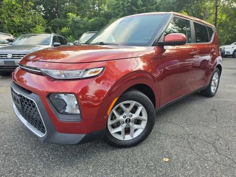 Used 2021 Kia Soul S FWD image 1