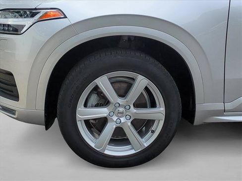 Used 2022 Volvo XC90 T6 Momentum AWD/4WD image 28