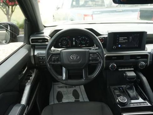 Used 2024 Toyota Tacoma TRD Off-Road AWD/4WD image 21