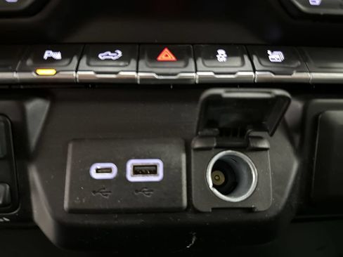 Used 2021 Chevrolet Silverado 2500 LT w/ All Star Edition AWD/4WD image 51