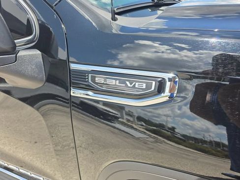 Used 2025 GMC Sierra 1500 SLT RWD image 10