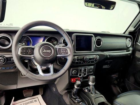 Used 2023 Jeep Wrangler Unlimited Rubicon 4xe AWD/4WD image 12