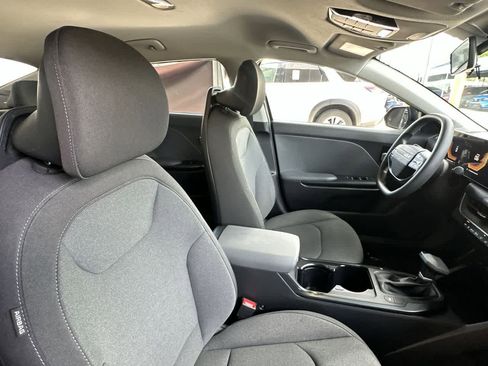 Used 2025 Kia K4 FWD image 27