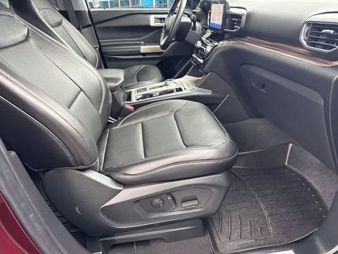 Used 2022 Ford Explorer Limited w/ Equipment Group 301A image 14