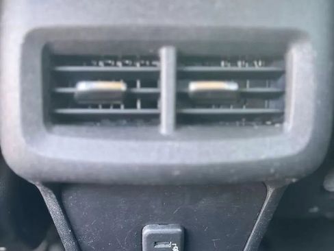 Used 2018 GMC Terrain SLE w/ Driver Convenience Package FWD image 18