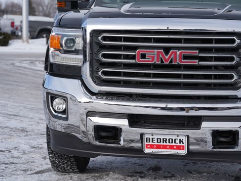 Used 2019 GMC Sierra 2500 SLT w/ Snow Plow Prep Package image 9