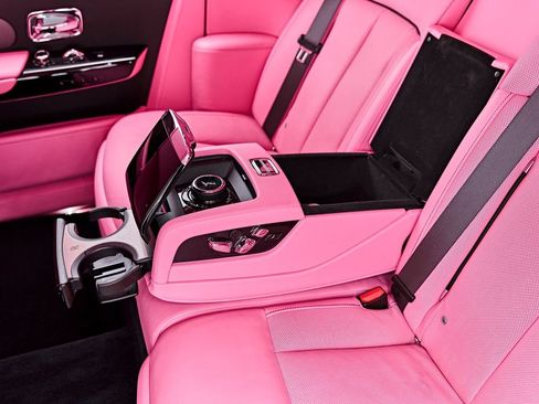 Used 2024 Rolls-Royce Phantom Sedan w/ The Phantom Package RWD image 59