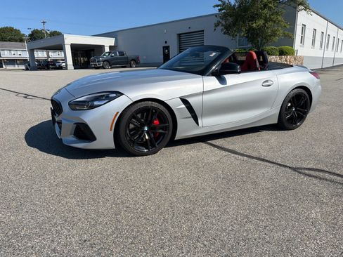 Used 2021 BMW Z4 M40i w/ Shadowloine Package RWD image 4