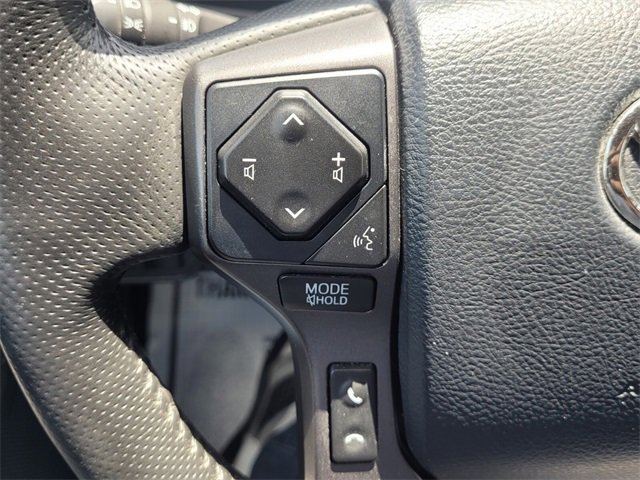 Used 2018 Toyota Tacoma TRD Sport w/ Technology Package RWD image 18