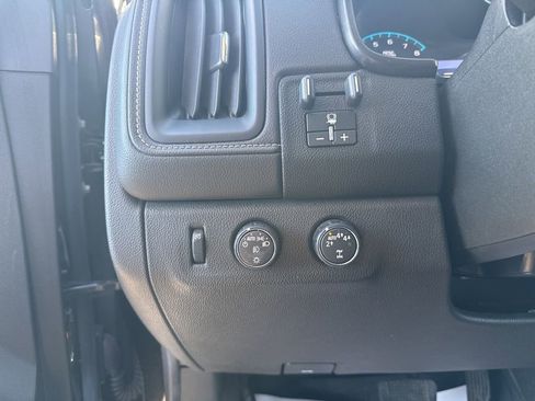 Used 2021 GMC Canyon Denali image 13