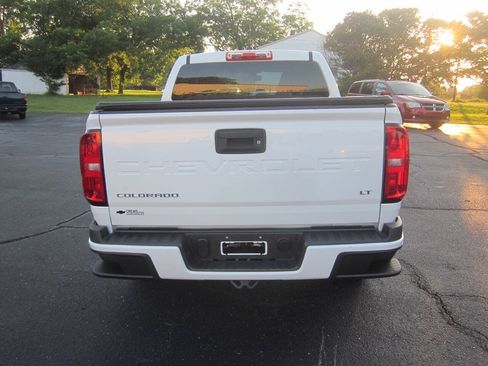Used 2022 Chevrolet Colorado LT RWD image 7